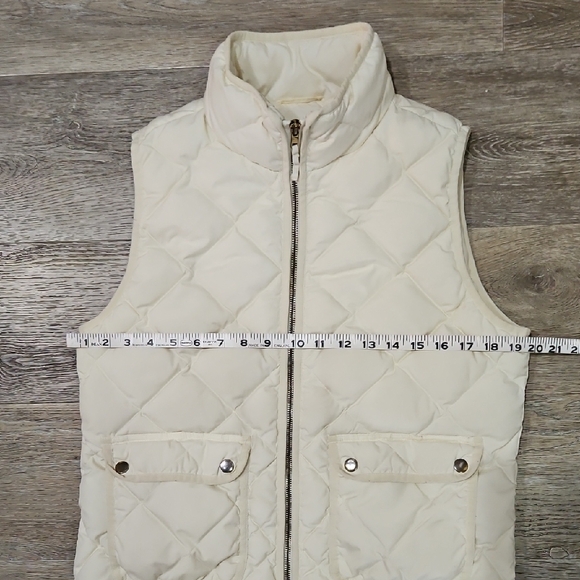 Cream Quilted Vest - Picture 9 of 10